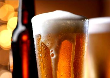 Además de la inflación también hay poco vidrio para el envasado